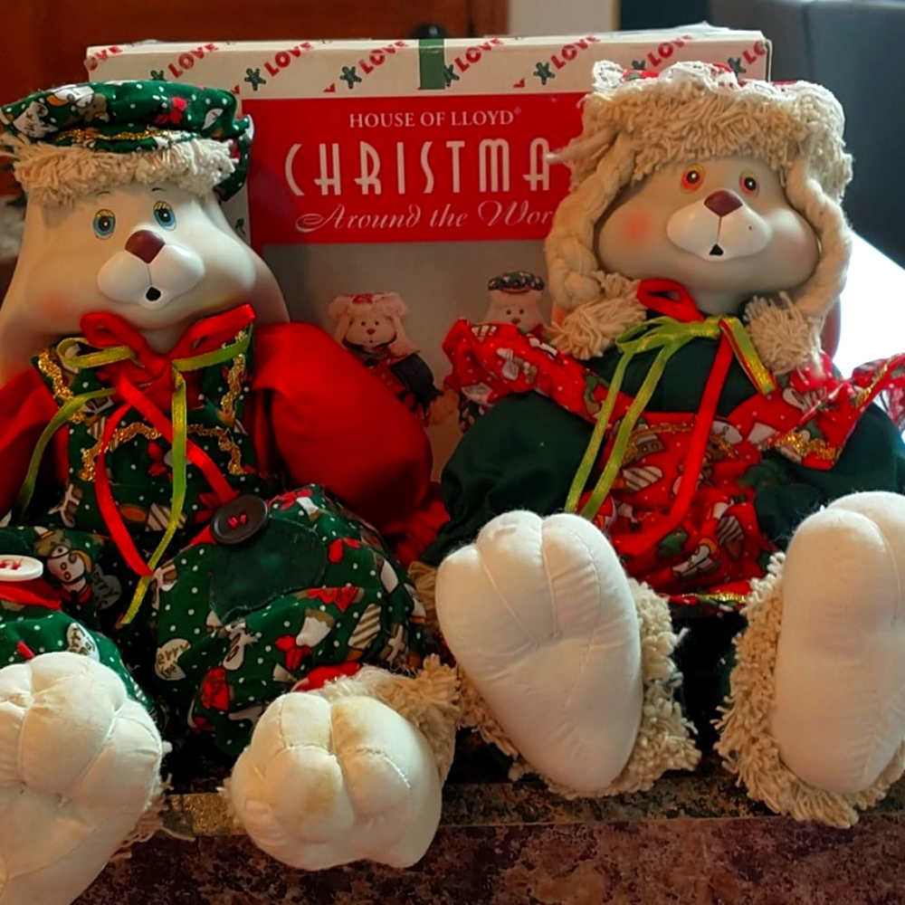 House of Lloyd/Christmas Around the World line